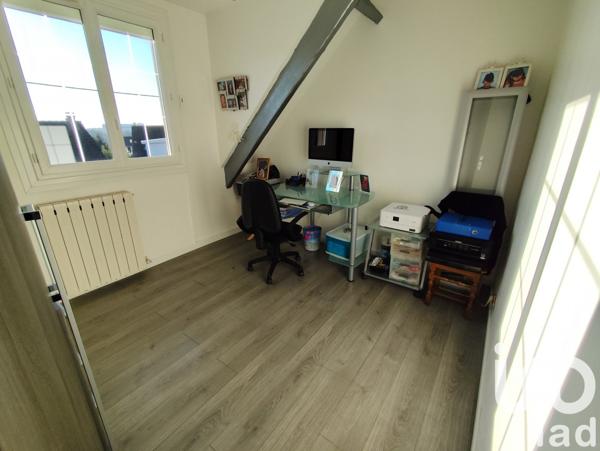 Maison traditionnelle 4 pièces de 77 m² à Sarcelles (95200)