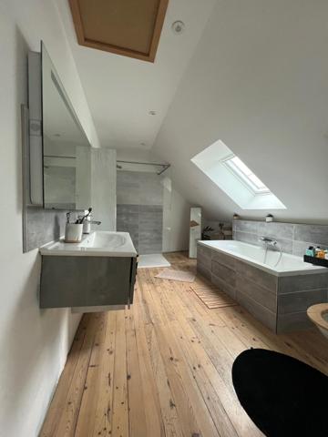 Maison à CHERBOURG-EN-COTENTIN, 50460 - 7 pièces 100m²