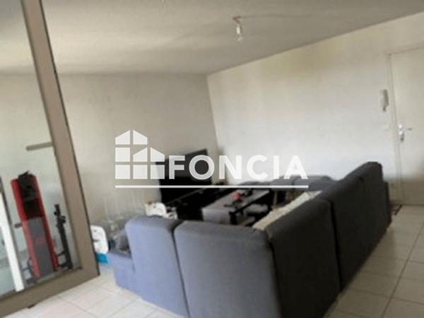 Location Appartement 2 pièces 43.3 m² - 73 RUE DES COOPERATIVES Ruelle Sur Touvre 16600