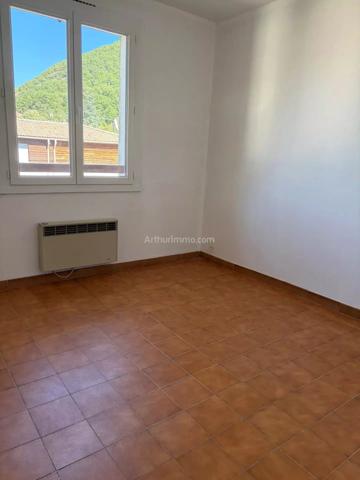 Location                                                      Appartement
                        
                     3 pièces                      51 m2                     à Digne-les-Bains