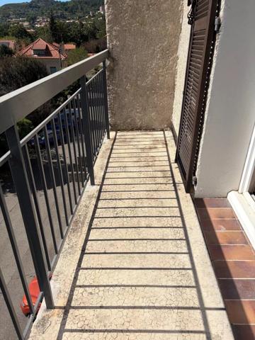 Location                                                      Appartement
                        
                     3 pièces                      51 m2                     à Digne-les-Bains