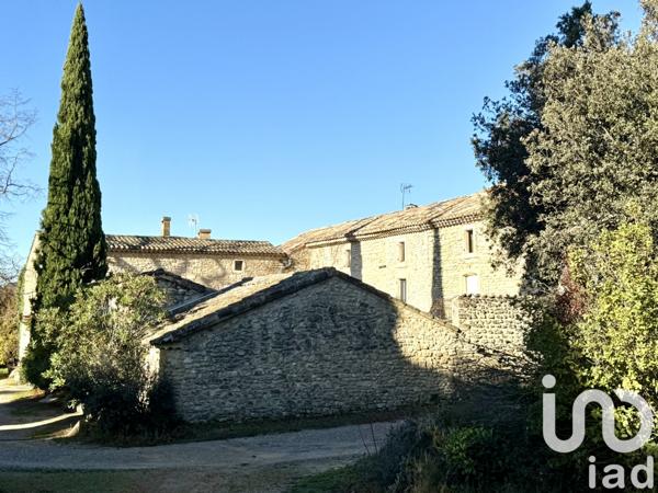Maison à vendre 15 pièces 387 m² Grignan