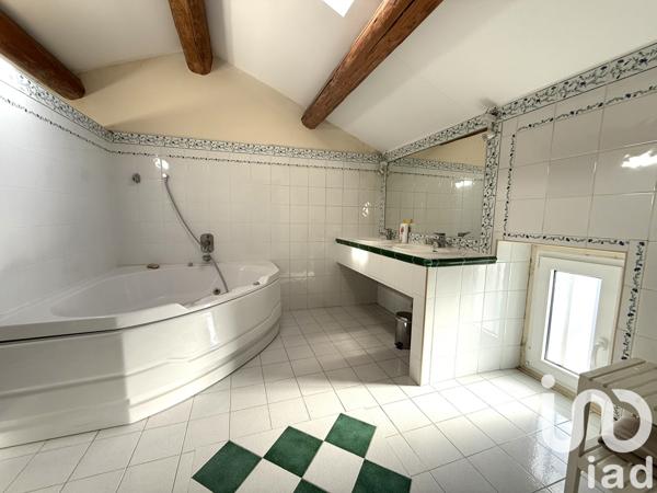 Maison à vendre 15 pièces 387 m² Grignan