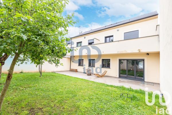 Appartement 4 pièces de 80 m² à Villejuif (94800)