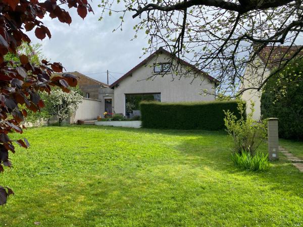 Maison à vendre    5 pièces • 118 m2 Boussy-Saint-Antoine