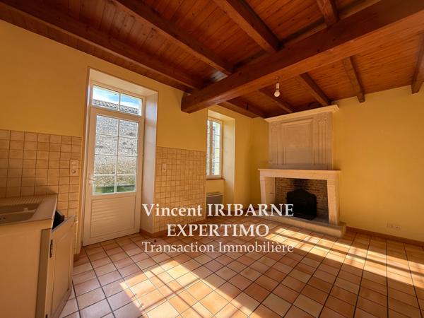 Saintes (17100) Maison Type Charentaise, Garage, Grange et Jardin