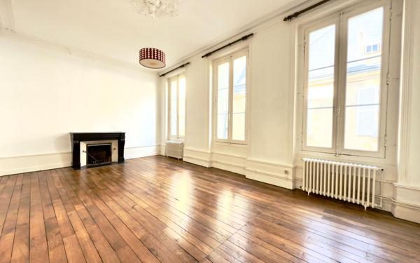 Appartement à vendre    2 pièces • 62,57 m2 Poitiers