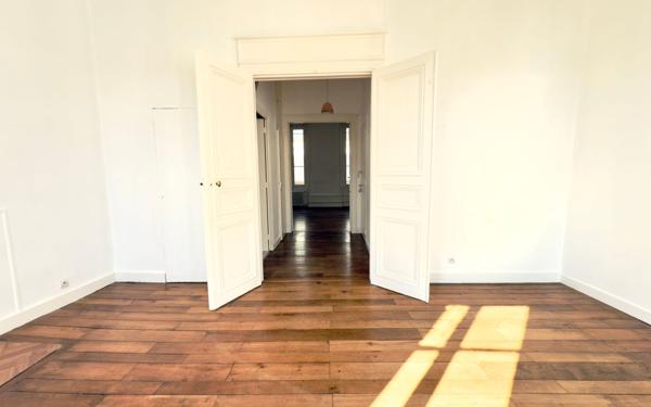 Appartement à vendre    2 pièces • 62,57 m2 Poitiers