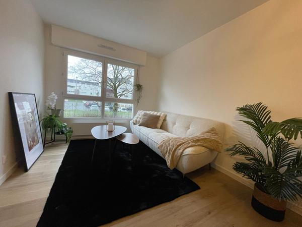 Appartement à vendre à Vannes T3 TOHANNIC 63 m² parking balcon 1er étage
