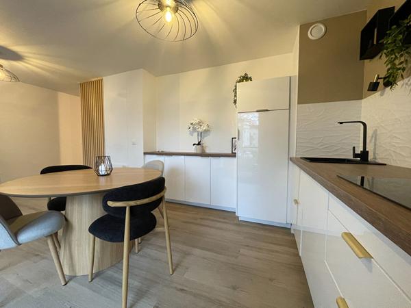 Appartement à vendre à Vannes T3 TOHANNIC 63 m² parking balcon 1er étage
