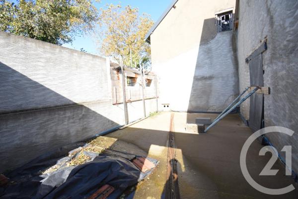 Maison à vendre  3 pièces - 136,50 m2 CREUZIER LE NEUF - 03