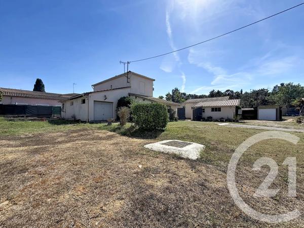 Maison à vendre  4 pièces - 91 m 2   MOUGINS  - 06