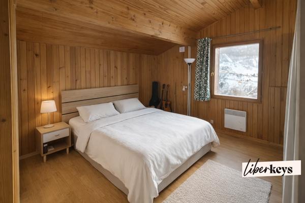 Chalet 79m² Allos - Vue imprenable sur le Seignus - Clé en main  