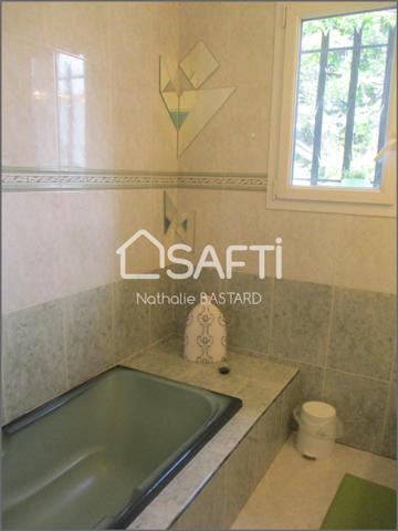 Ensuès, Côte Bleue, en secteur recherché : superbe villa T6 avec piscine et jardin paysager