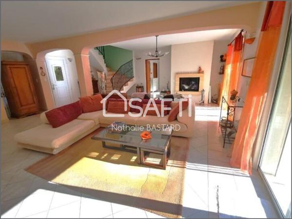 Ensuès, Côte Bleue, en secteur recherché : superbe villa T6 avec piscine et jardin paysager