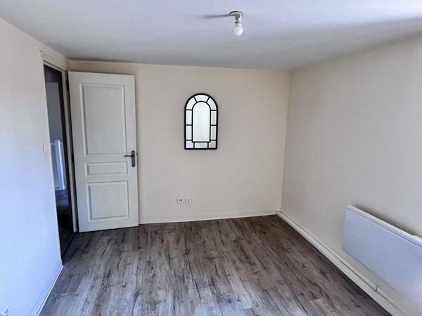 A vendre maison de bourg à La Cheze, proche de l'axe Loudéac/St Brieuc