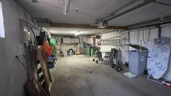 EXCLUSIVITÉ / MAISON INDIVIDUELLE / 150 M2 / 3 CHAMBRES / BUREAUX / SOUS-SOL / 13 ARES DE TERRAIN