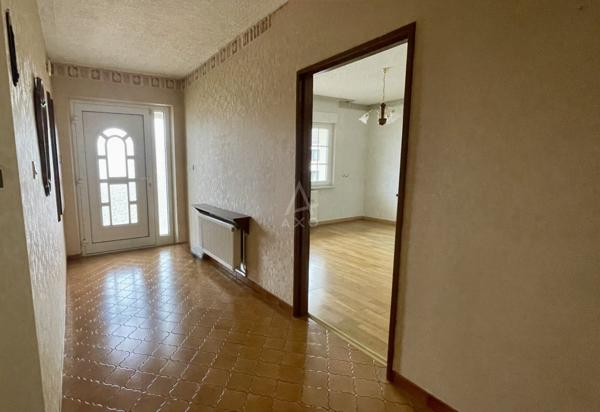 EXCLUSIVITÉ / MAISON INDIVIDUELLE / 150 M2 / 3 CHAMBRES / BUREAUX / SOUS-SOL / 13 ARES DE TERRAIN