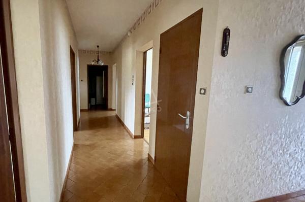 EXCLUSIVITÉ / MAISON INDIVIDUELLE / 150 M2 / 3 CHAMBRES / BUREAUX / SOUS-SOL / 13 ARES DE TERRAIN