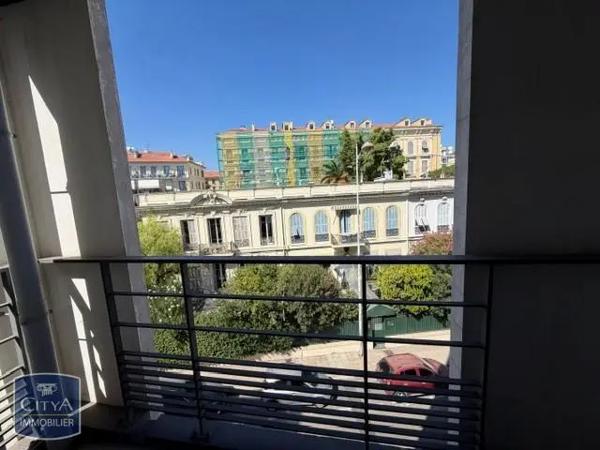 Appartement à louer 2 pièces 33m² Nice (06000)