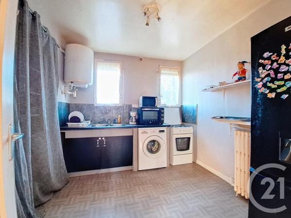 Appartement à vendre  2 pièces - 56,81 m2 LA ROCHETTE - 77