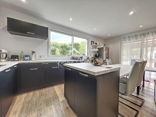 Vabres-l'Abbaye (12400) MAISON TYPE 4 DE 115 M² SUR SON TERRAIN DE 430 M²