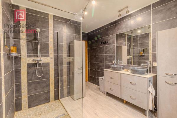 A SAISIR Propriété St Didier 84210 PLAIN PIED 8 pièce(s) 160 m2 avec piscine