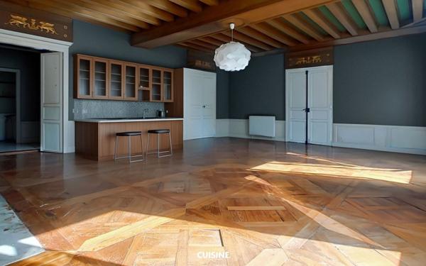 Appartement à vendre    3 pièces • 134 m2 La Rochelle