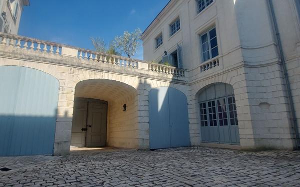 Appartement à vendre    3 pièces • 134 m2 La Rochelle