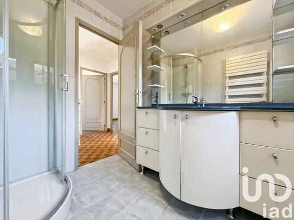 Maison traditionnelle 5 pièces de 150 m² à Bagnols-sur-Cèze (30200)