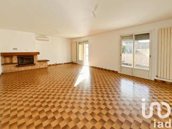 Maison traditionnelle 5 pièces de 150 m² à Bagnols-sur-Cèze (30200)