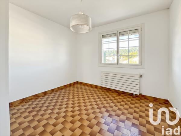 Maison traditionnelle 5 pièces de 150 m² à Bagnols-sur-Cèze (30200)