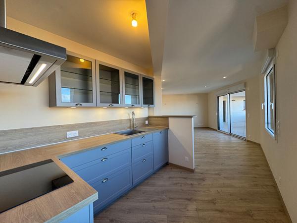 APPARTEMENT T4 AVEC TERRASSE ET PARKING