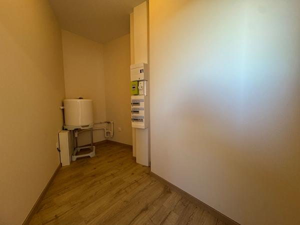 APPARTEMENT T4 AVEC TERRASSE ET PARKING