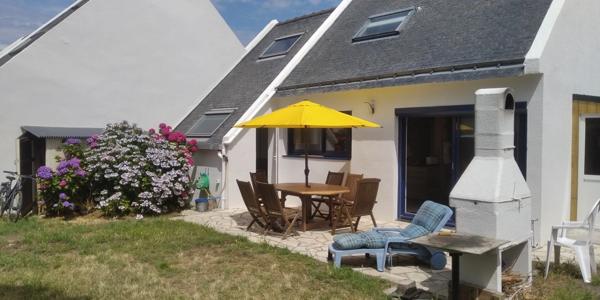 Maison avec jardin , 5 pièces SARZEAU - Quartier St JACQUES (56) - 5 mns à pied de la plage et commerces.
