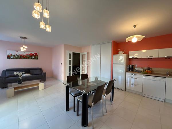 Appartement 82 m² en rez-de-jardin avec terrasse - Résidence récente - Bien rare à Chalon-sur-Saône