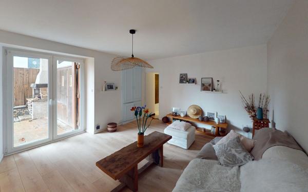 Maison à vendre    8 pièces • 201 m2 Essert