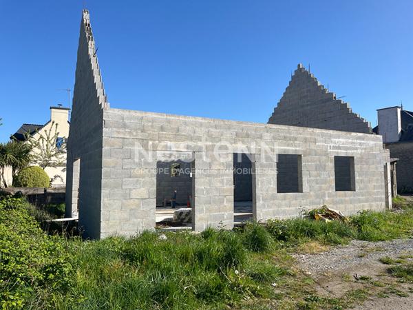 Maison en cours de construction, sur un terrain de 400 m2 à Malansac