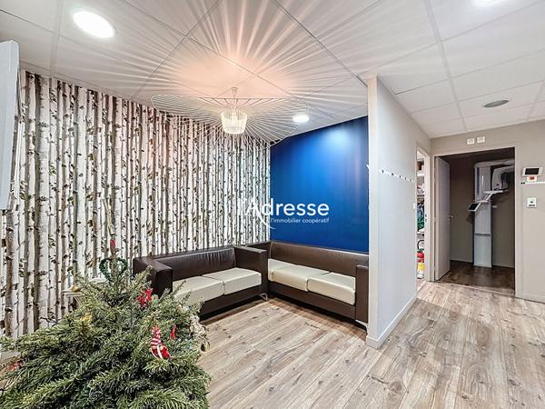 Exclusivité l'Adresse Immobilier - Plaisance du Touch - Local professionnel de 47.80m² avec 1 place de parking en Sous-sol - Place Bombail