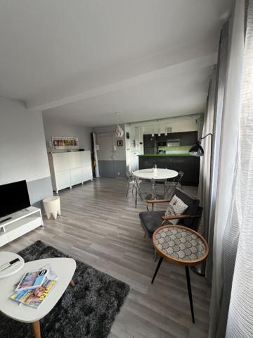 Bel Appartement Toulouse Métro Claude Nougaro Minimes 3 pièce(s) 71 m2 avec cave et parking.