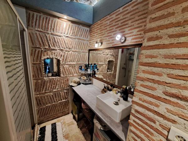 MAISON SEMI TROGLODYTE  125 M²