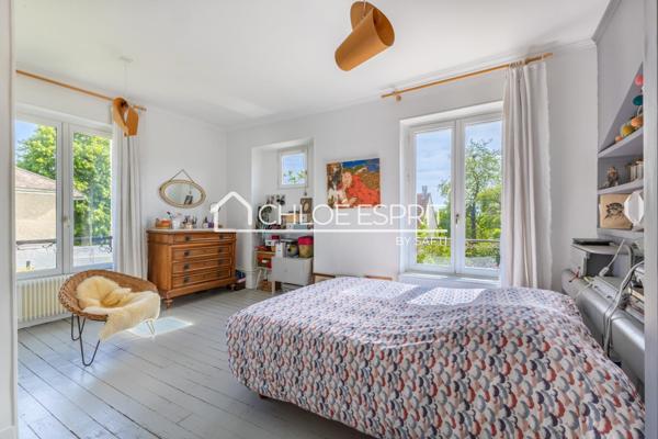 MEULIÈRE 7 pièces, 140m² en CENTRE-VILLE