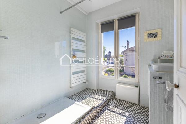 MEULIÈRE 7 pièces, 140m² en CENTRE-VILLE