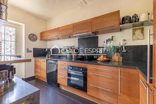 MEULIÈRE 7 pièces, 140m² en CENTRE-VILLE