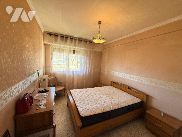 En exclusivité 3 pièces en  Plein centre ville de Cagnes en exposition Sud Sud Ouest.