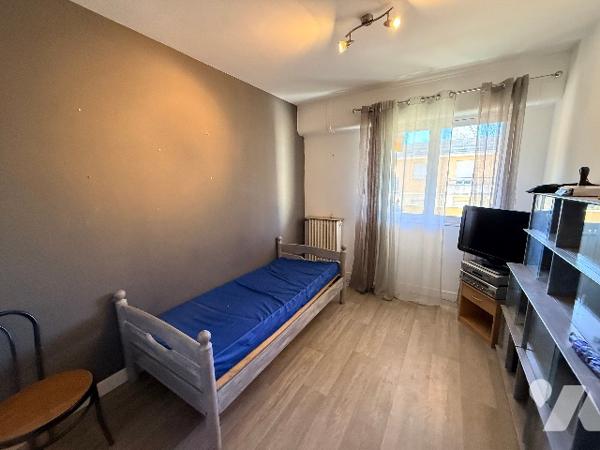 En exclusivité 3 pièces en  Plein centre ville de Cagnes en exposition Sud Sud Ouest.