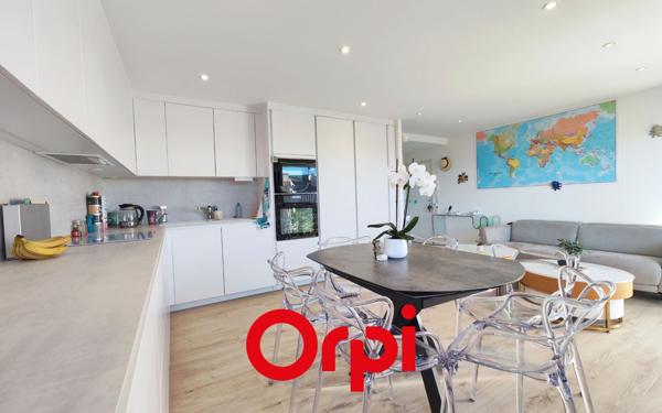 Appartement à vendre    3 pièces • 56 m2 Bandol