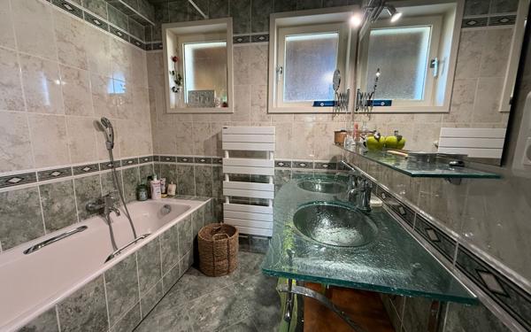 Maison à vendre    6 pièces •  La Bresse