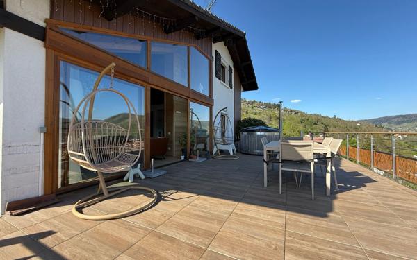 Maison à vendre    6 pièces •  La Bresse