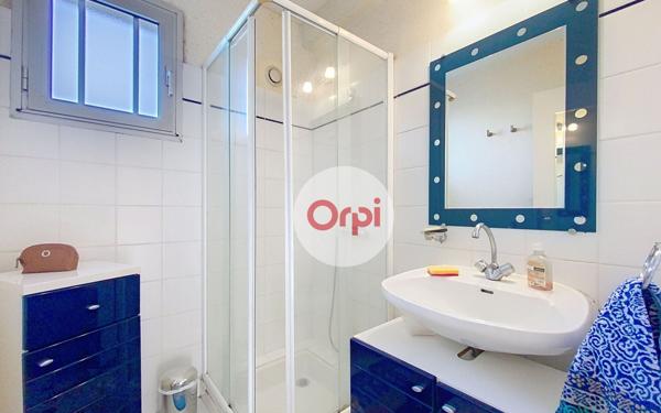 Maison à vendre    5 pièces •  Theix